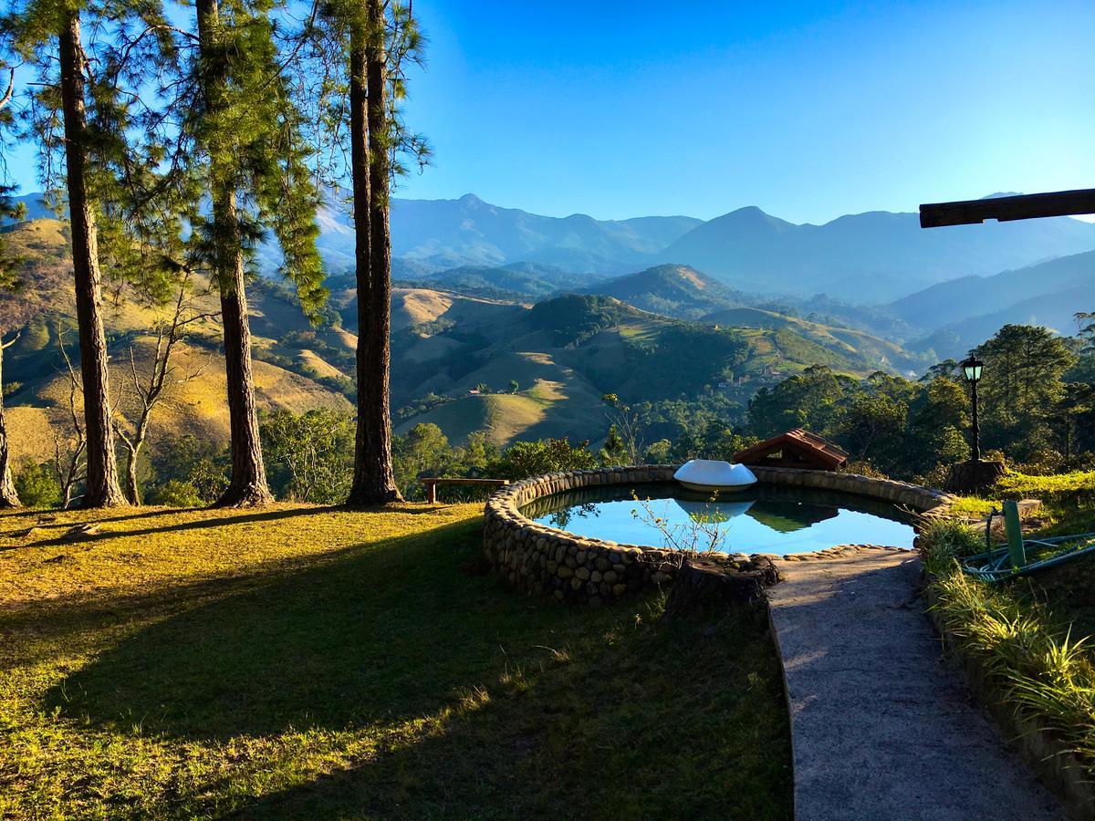 Aldeamento Turístico Casa Da Colina 3*